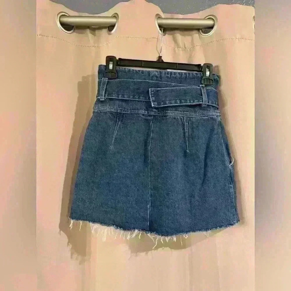 Women’s Honey Punch Denim Skirt - Picture 2 of 7